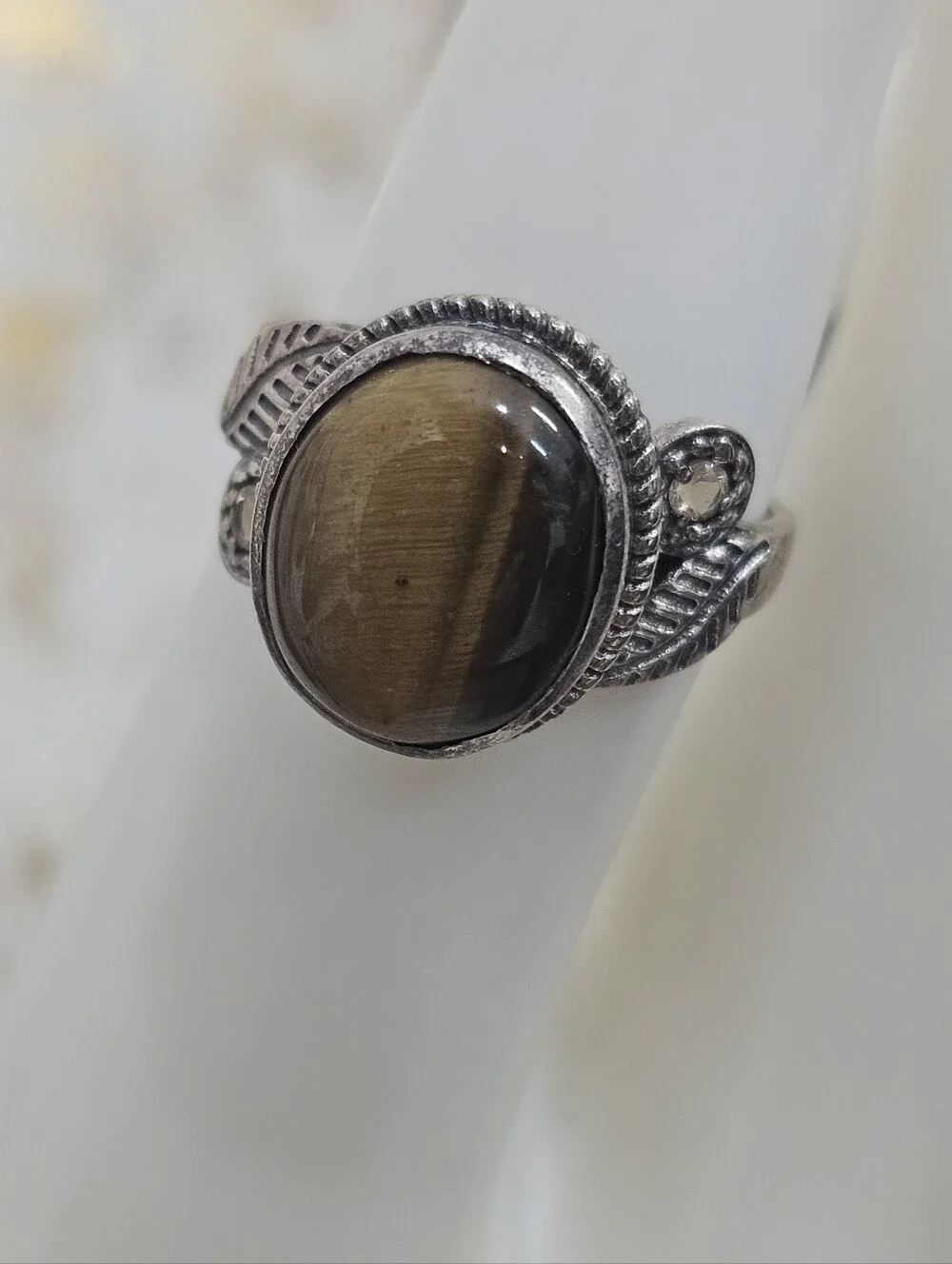 925 Tiger's Eye Gemstone Sterling Silver Leaf Detail Quartz Accent Ring Size 7